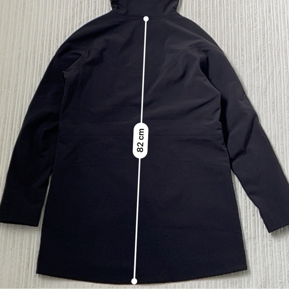 Lululemon Womens Soft Shell Waterproof Performance Jacket - Picture 11 of 12